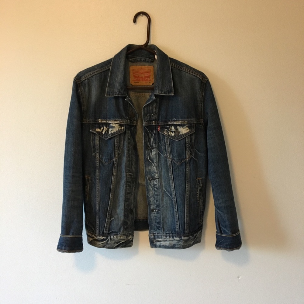 Levi’s washed denim trucker jacket